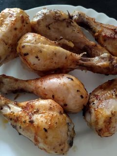 Una foto de Jamoncitos de pollo en la airfryer