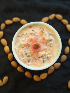 नटी गाजर खीर (Nutty gajar kheer recipe in Hindi) रेसिपी मुख्य फोटो