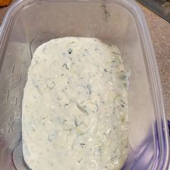 A picture of Tzatziki.