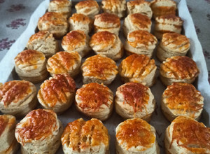 Sajtos, túrós pogácsa recept fotója