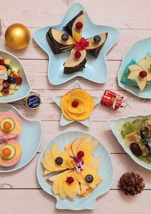 Hình của món Bữa tiệc Giáng Sinh dạng finger food.