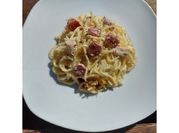Una foto de salchicha con nata