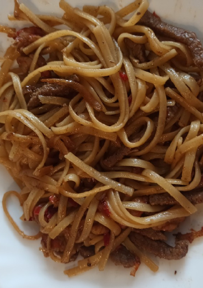 Una foto de Pasta al estilo Thai