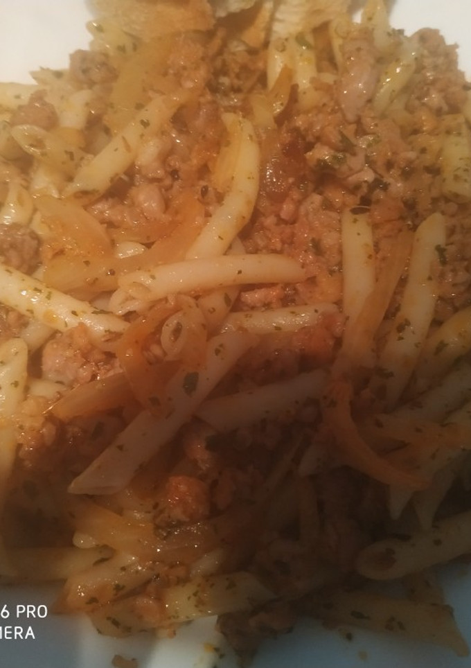Una foto de Macarrones (plumas) con picadillo de chorizo