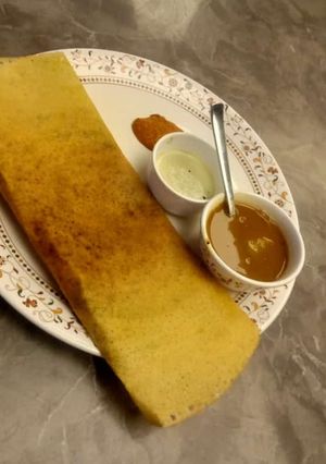 A picture of Papaer dosa.