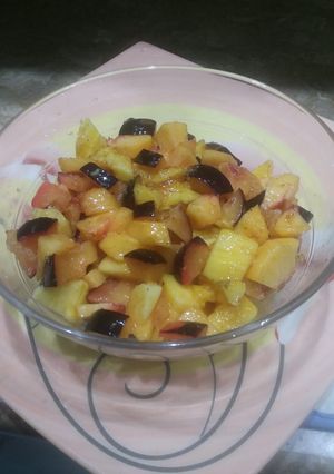 A picture of Mix fruit chaat.