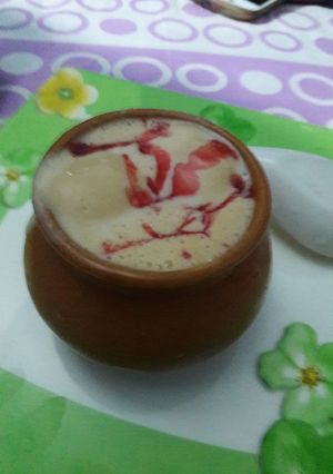 A picture of Apple custard icecream.