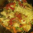 Salteado de verduras con pollo y fideos