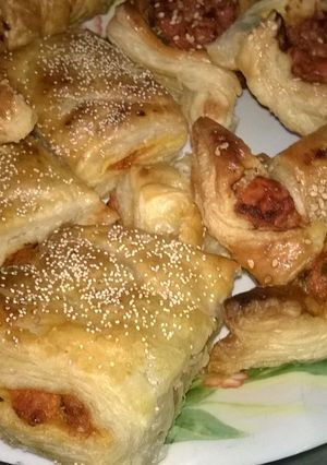A picture of Chicken Puffs.