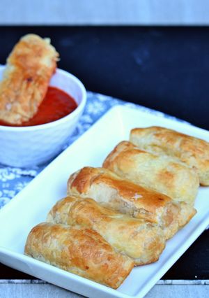 A picture of Easy Mozz Sticks.