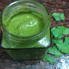 A picture of Pudina Mint chutney.