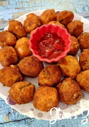 A picture of Cheese Bread Balls.