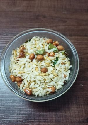 A picture of Rice flakes Chivda (kachha Chivda).
