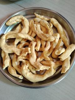 ગાંઠીયા(Gathiya Recipe in Gujarati) રેસીપી મુખ્ય ફોટો
