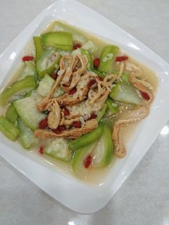 腐皮炒絲瓜 的食譜成品照片
