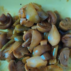 A picture of Chilli Mushroom.