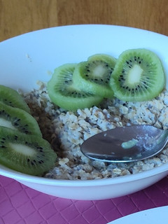 A picture of Porridge with Kiwi.