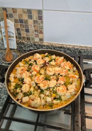 Una foto de Paella de mariscos 🥘🦐🐟🐙🦑