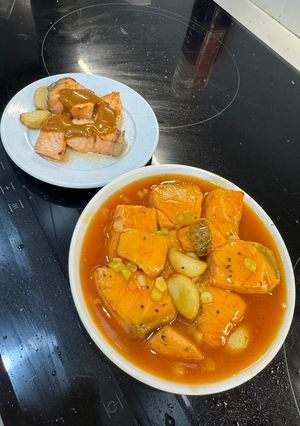 Hình của món Cá hồi sốt cam.