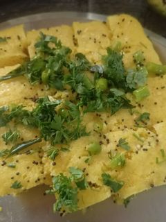 નાયલોન ખમણ (Nylon Khaman Recipe In Gujarati) રેસીપી મુખ્ય ફોટો