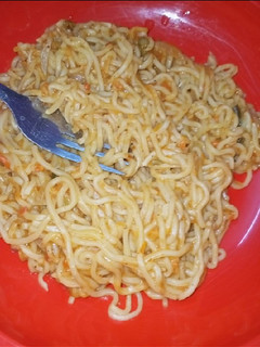 மேகி நூடுல்ஸ்(maggi noodles recipe in tamil) செய்முறை முக்கிய புகைப்படம்