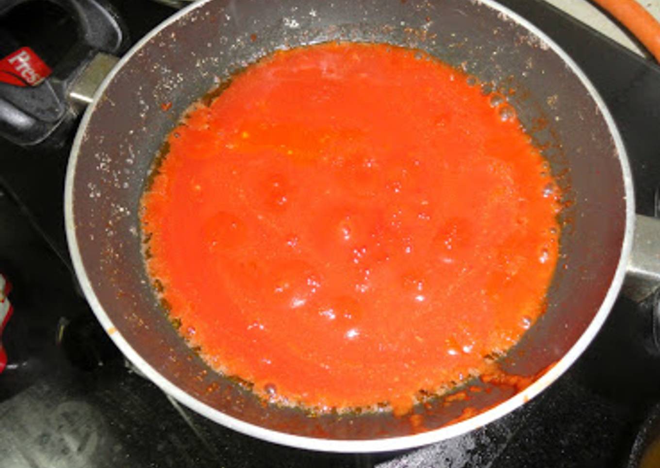Basic Italian Tomato Sauce