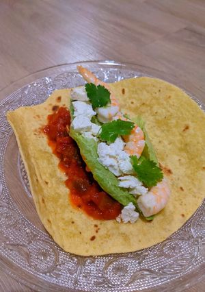 Une photo de Wrap crevette-avocat-feta