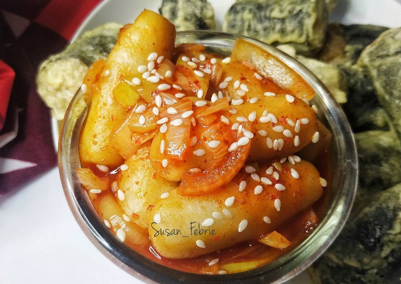 Mozza Toppoki with Gochujang Sauce