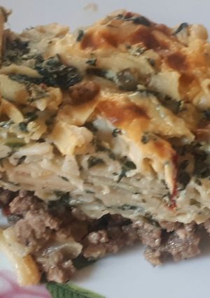 A picture of Pasta and Spinach.