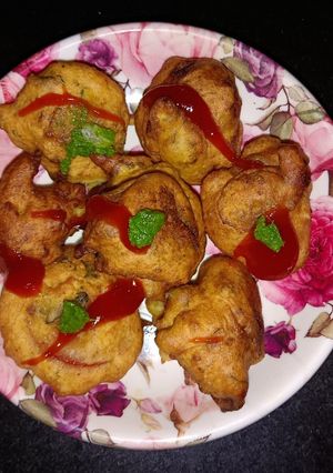 A picture of Banana Cucumber Stuff Pakoda.