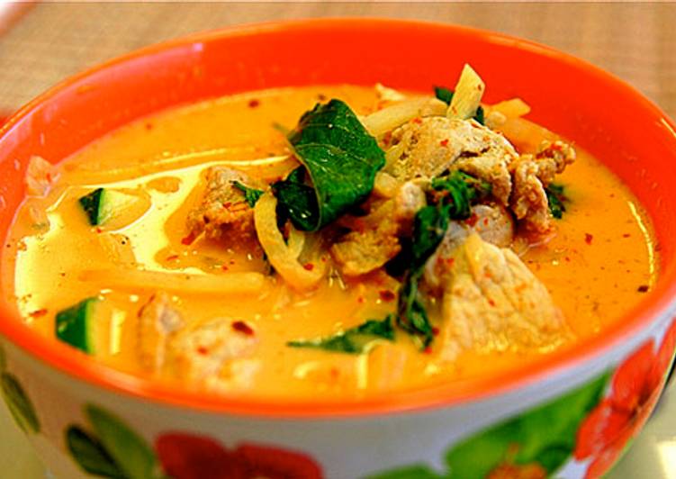 7 Delicious Homemade Thai Coconut Curry Soup