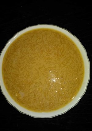 খেজুরের গুড়ের সেমাই (khejur gurer semai recipe in Bengali) রেসিপির প্রধান ছবি
