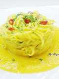 Tagliolini piccanti al profumo di pesce con crema di zucca, porro e zenzero