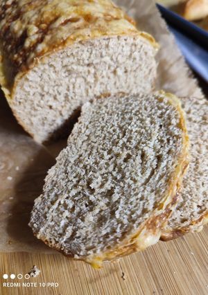 Sajtos teljes kiőrlésű kenyér recept fotója