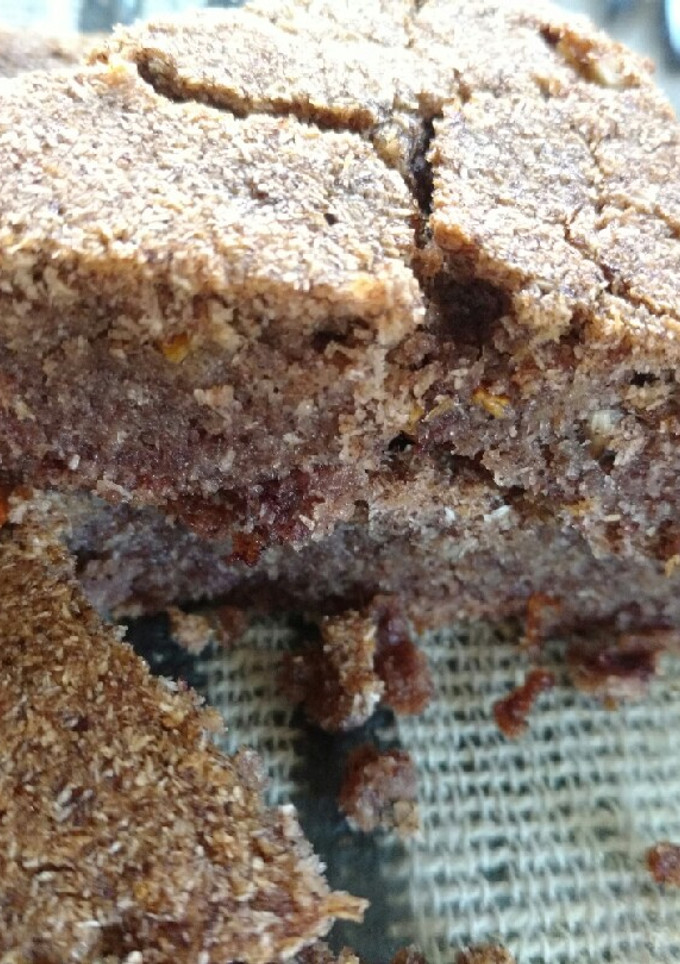 Una foto de Budín húmedo de banana y coco (sin harinas)