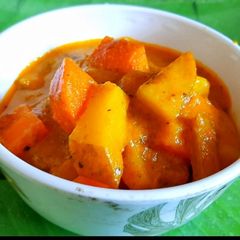 A picture of Mixed vegetable gravy.