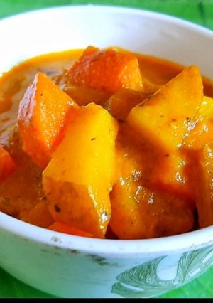 A picture of Mixed vegetable gravy.