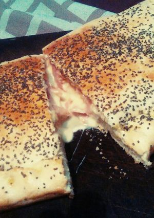 Una foto de Calzóne de jamón y queso!