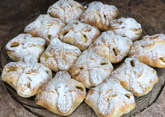 Слойки с творожно-лимонной начинкой к чаю. Воздушные и очень нежные