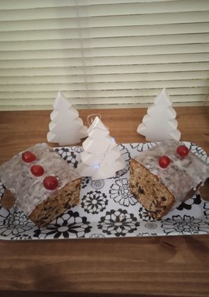Una foto de Budín integral con frutas abrillantadas &Cia