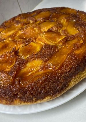 Una foto de Torta de manzana con azúcar quemada 🍎