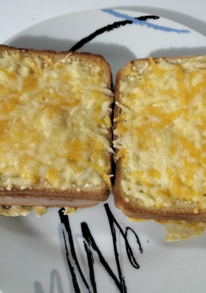 Una foto de Sándwich croque monsieur