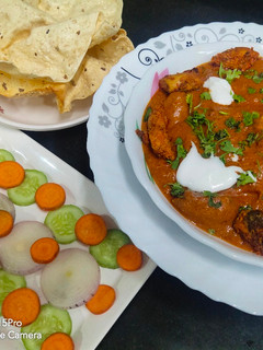 बटर चिकन (butter chicken recipe in marathi) रेसिपी चे मुख्य फोटो