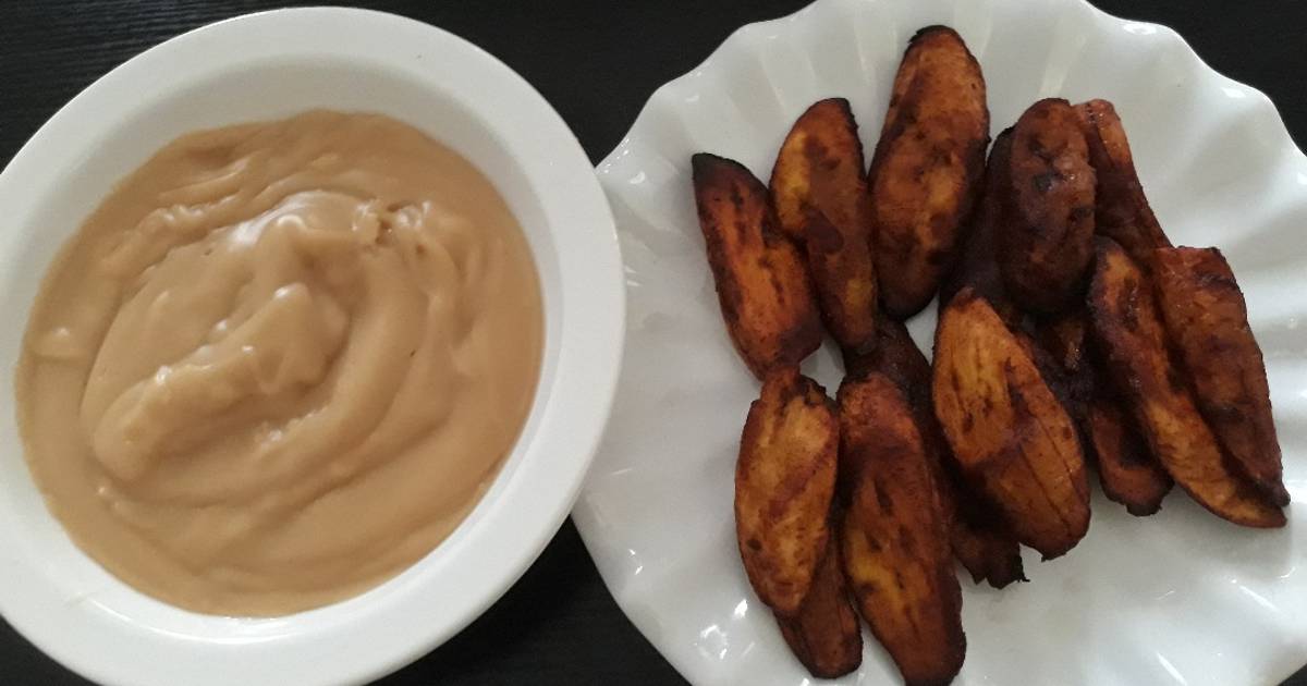 Fried plantain with pap Recipe by Omy Cookpad