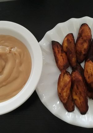 A picture of Fried plantain with pap.