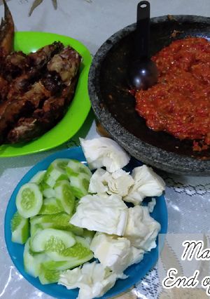 Foto resep Sambal Pecel Lele Maknyus