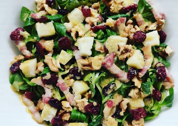 Insalata con pancetta e noci
