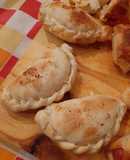 Empanadas 3 quesos y algo más.