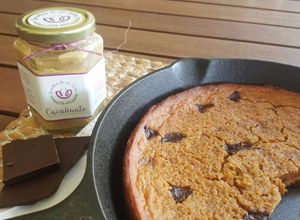 Una foto de Galleta gigante de crema de cacahuate con Chispas