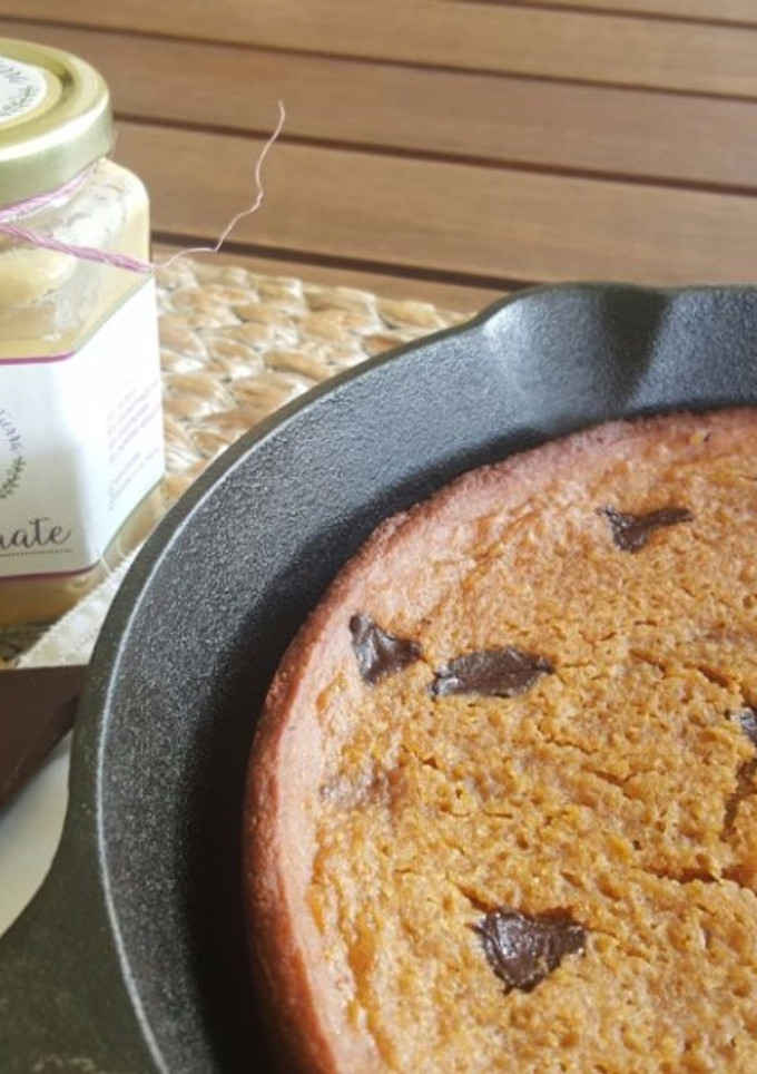 Una foto de Galleta gigante de crema de cacahuate con Chispas